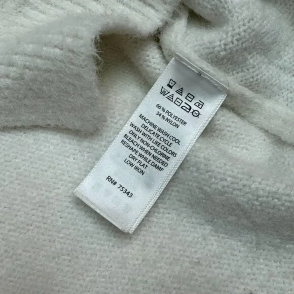 Max Studio Off White V-Neck Boxy Fit Pullover Sweater Size XS/S - Picture 9 of 9